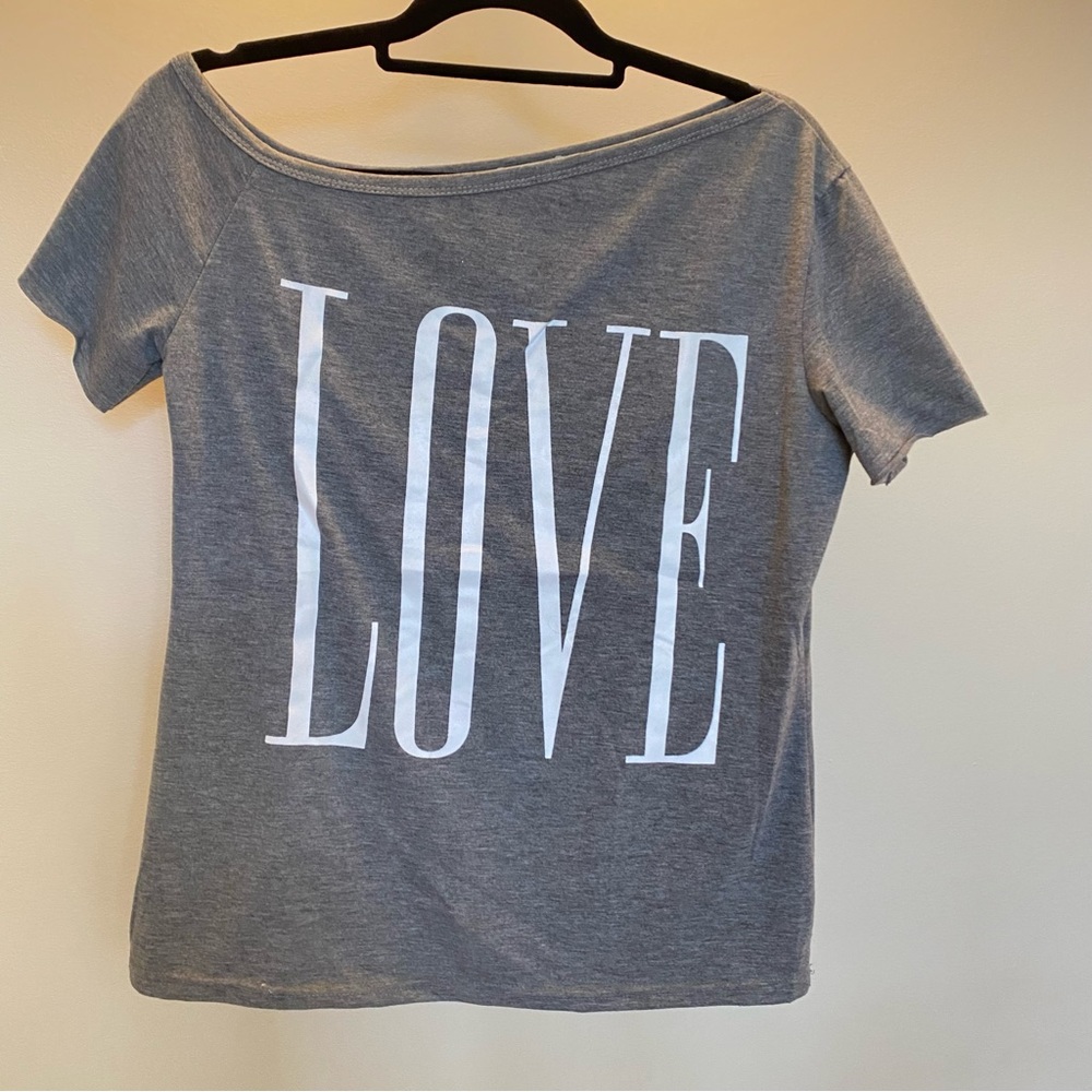 Angvns short sleeve T-shirt size medium women’s raw hem sleeves slanted neckline